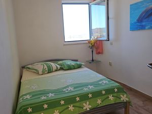 24037200-Ferienwohnung-3--300x225-5