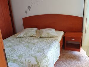 24037203-Ferienwohnung-4--300x225-4