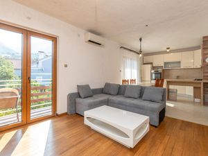 24043974-Ferienwohnung-4--300x225-2