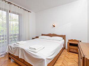 24043974-Ferienwohnung-4--300x225-5