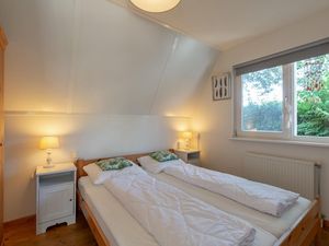 24045783-Ferienwohnung-4--300x225-5