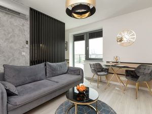 24044730-Ferienwohnung-4--300x225-0