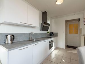 24045728-Ferienwohnung-5--300x225-1