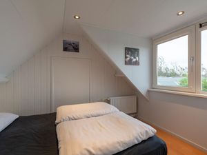 24045728-Ferienwohnung-5--300x225-3