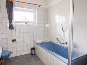 23846706-Ferienwohnung-6--300x225-2