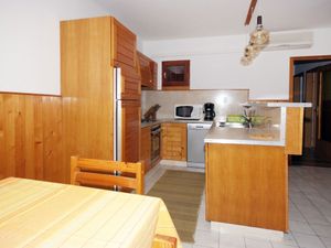 23847245-Ferienwohnung-6--300x225-1