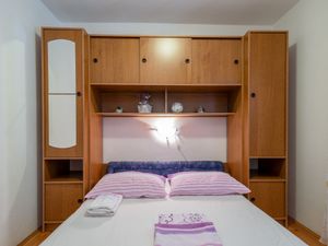 23839555-Ferienwohnung-2--300x225-1