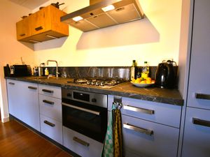 23896847-Ferienwohnung-4--300x225-2