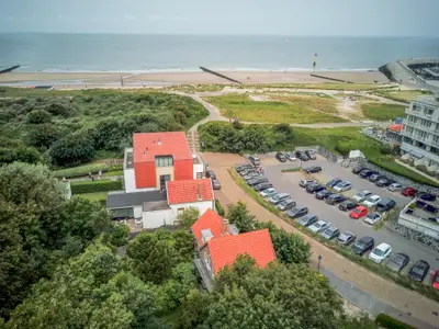 Außenseite Ferienhaus [Sommer]