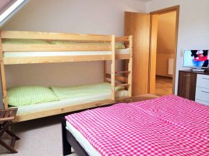 23975789-Ferienwohnung-6--300x225-2