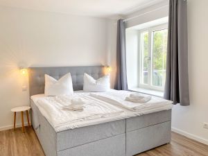 23975820-Ferienwohnung-4--300x225-1