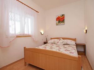 23844031-Ferienwohnung-4--300x225-5