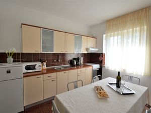 23850600-Ferienwohnung-8--300x225-5