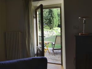 24050533-Ferienwohnung-3--300x225-1