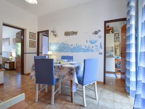 24048257-Ferienwohnung-6--300x225-1