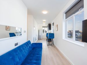 24051171-Ferienwohnung-2--300x225-3