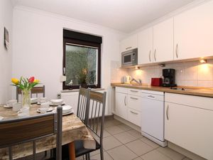 24021638-Ferienwohnung-5--300x225-5