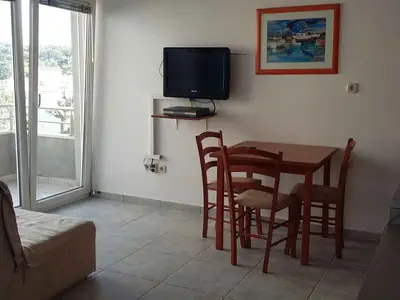 Ferienwohnung für 3 Personen (30 m²) in Jakišnica 9/10