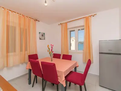 Ferienwohnung für 6 Personen (72 m²) in Krapanj 4/10