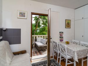 24014417-Ferienwohnung-4--300x225-3