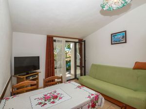 23940713-Ferienwohnung-5--300x225-2