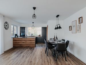 23892481-Ferienwohnung-8--300x225-3