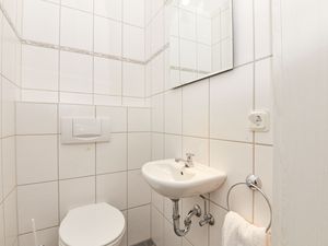 24055008-Ferienwohnung-4--300x225-2