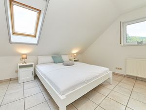 24055008-Ferienwohnung-4--300x225-3