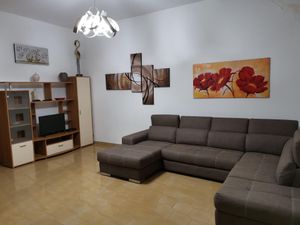 24029918-Ferienwohnung-6--300x225-1