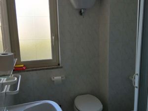 23338555-Ferienwohnung-4--300x225-5