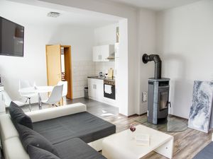 24056178-Ferienwohnung-5--300x225-1