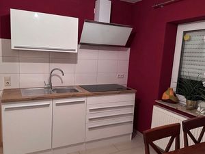 23984317-Ferienwohnung-5--300x225-2