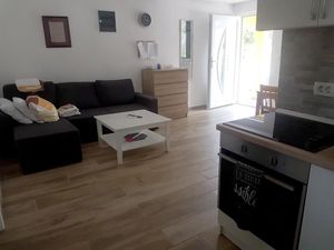 23998661-Ferienwohnung-4--300x225-1