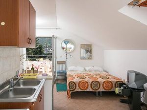 24057441-Ferienwohnung-2--300x225-3