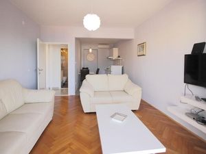 24057583-Ferienwohnung-5--300x225-1