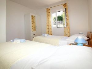 24057585-Ferienwohnung-5--300x225-5