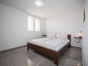 23983818-Ferienwohnung-4--300x225-3