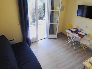 22448987-Ferienwohnung-2--300x225-4