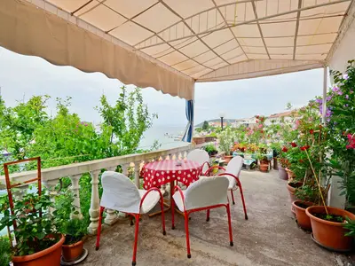 balcony-terrace
