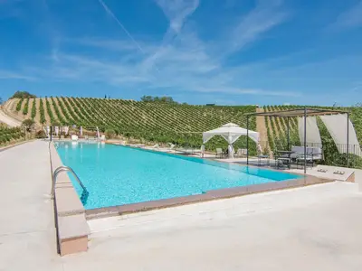 PoolOfHouse