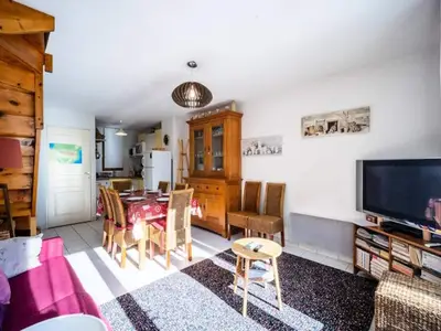 Ferienwohnung für 9 Personen (52 m²) in Génos 3/10