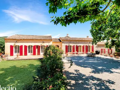 Ferienwohnung für 11 Personen (260 m²) in Le Puy-Sainte-Réparade 1/10