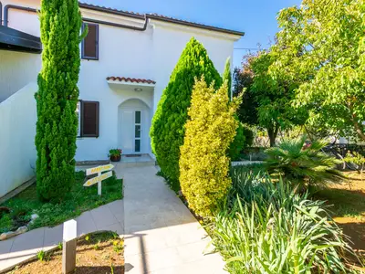 Ferienwohnung für 8 Personen (160 m²) in Krk 1/10