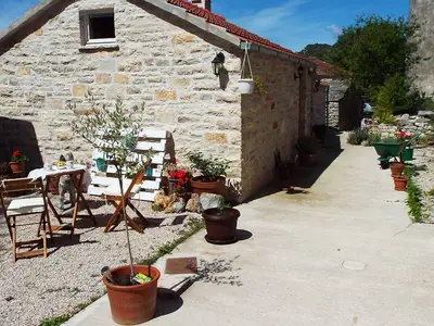 Ferienwohnung für 2 Personen (45 m²) in Žrnovo 1/10