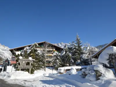 Außenseite Ferienhaus [Winter]