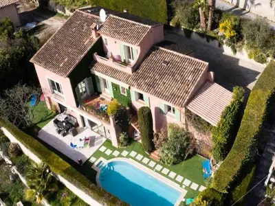 Ferienwohnung für 9 Personen in Tourrette-Levens 1/10