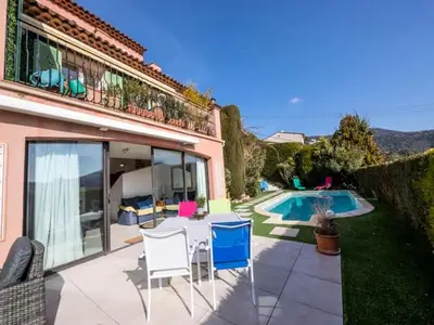 Ferienwohnung für 9 Personen in Tourrette-Levens 4/10