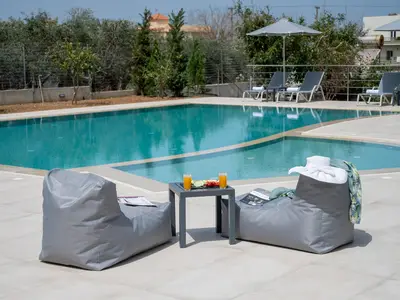 PoolOfHouse