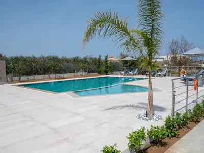 PoolOfHouse