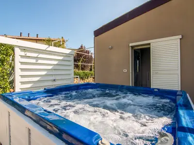 PoolOfHouse